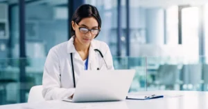 برنامج إدارة العيادات